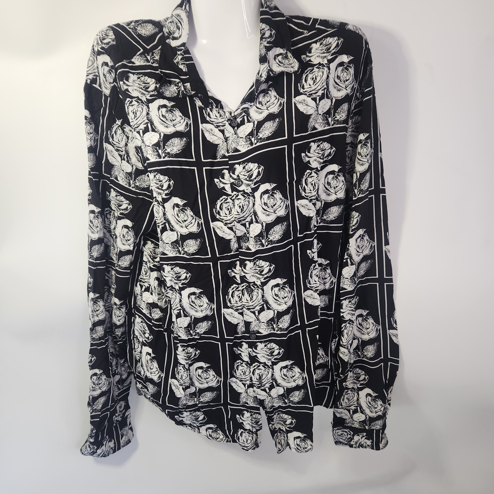 Denim‎ & Flower Black and White Rose Button Down Shirt Size L.